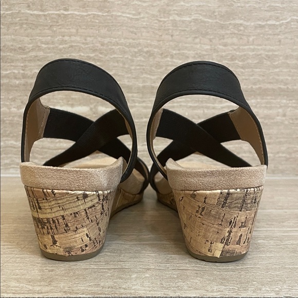 LIFE STRIDE NWOT Women’s Size 6.5W  Black Elastic Cross-Band Wedge Sandals - Picture 6 of 11